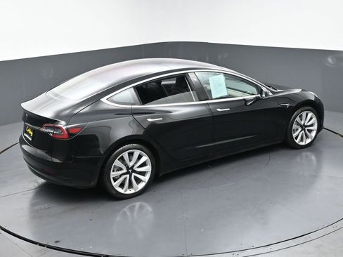Used 2018 Tesla Model 3 Mid Range image 39