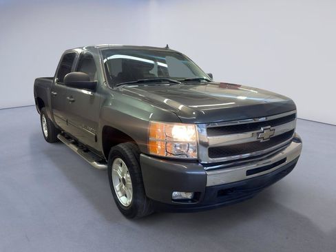 Used 2011 Chevrolet Silverado 1500 LT w/ All-Star Edition AWD/4WD image 1