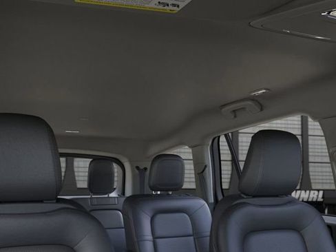 New 2026 Lincoln Aviator AWD image 22