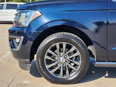 Used 2021 Ford Expedition Limited image 8