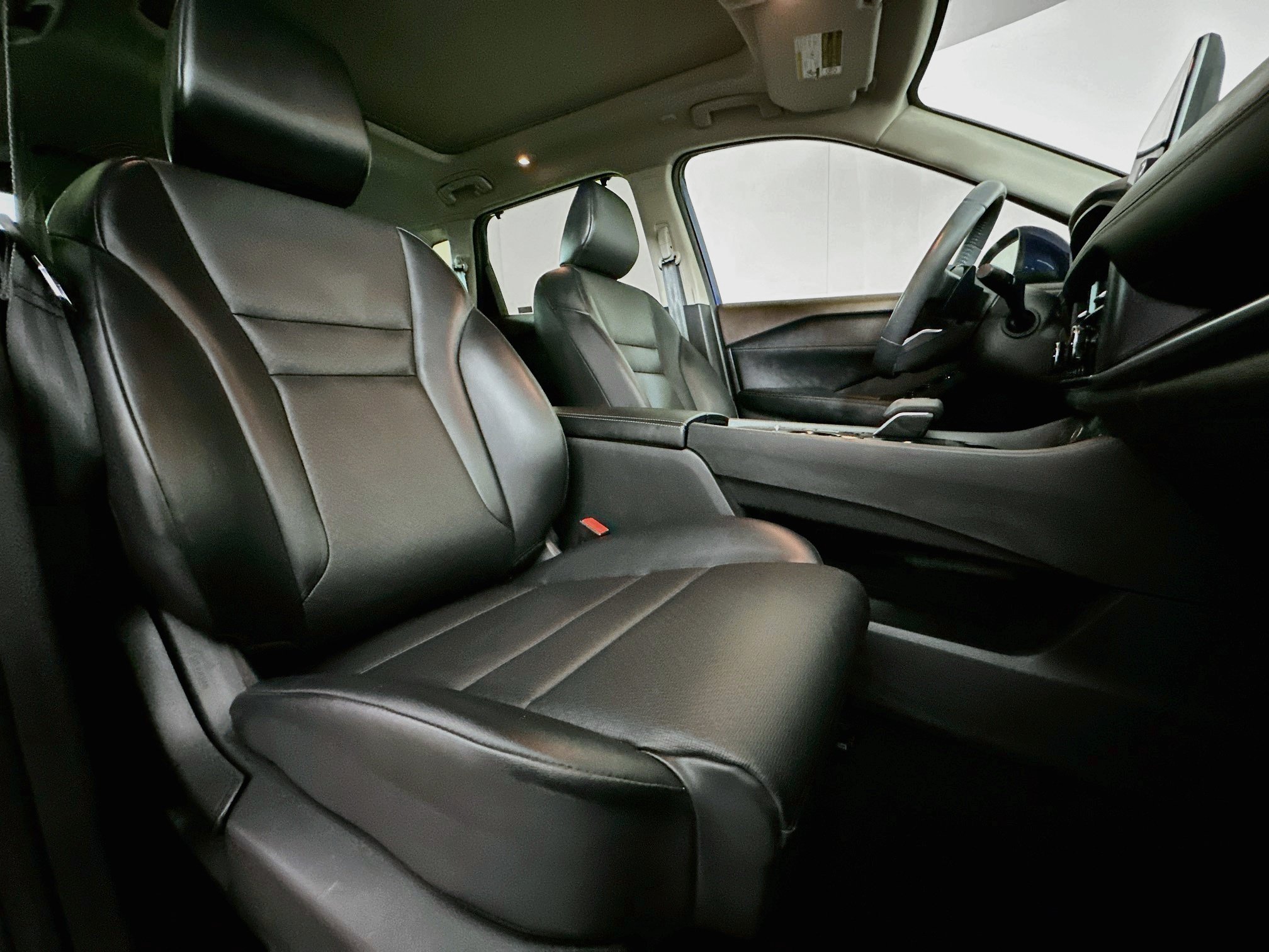 Used 2023 Nissan Rogue SV w/ SV Premium B Package FWD image 32