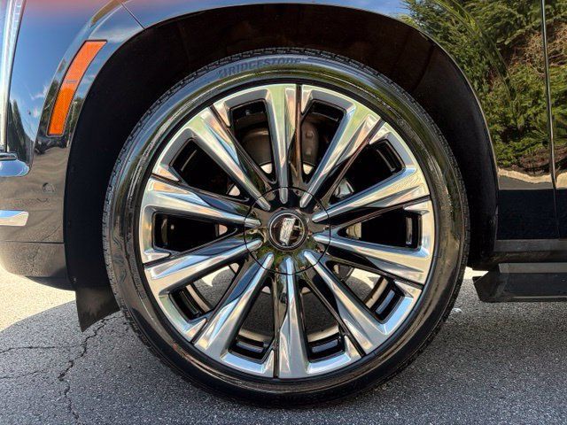 Certified 2026 Cadillac Escalade Luxury w/ Touring Package AWD/4WD image 33