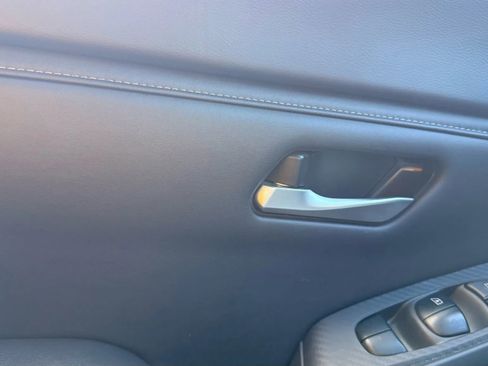 Used 2025 Nissan Sentra SV image 26