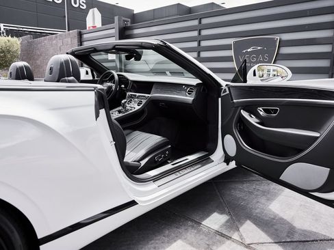 Used 2020 Bentley Continental GT AWD/4WD image 23