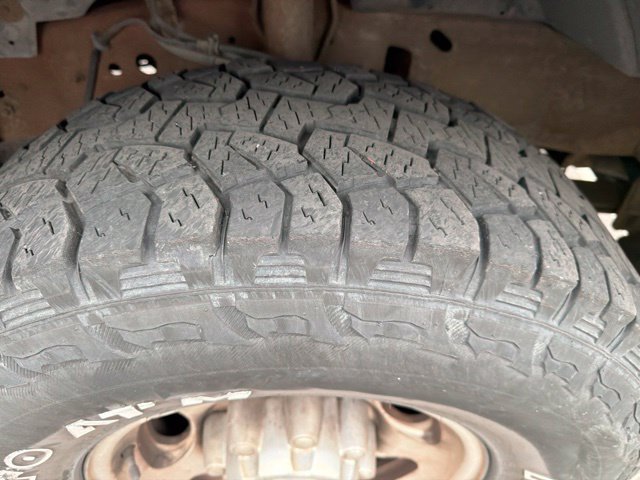 Used 2002 Ford Excursion Limited AWD/4WD image 3