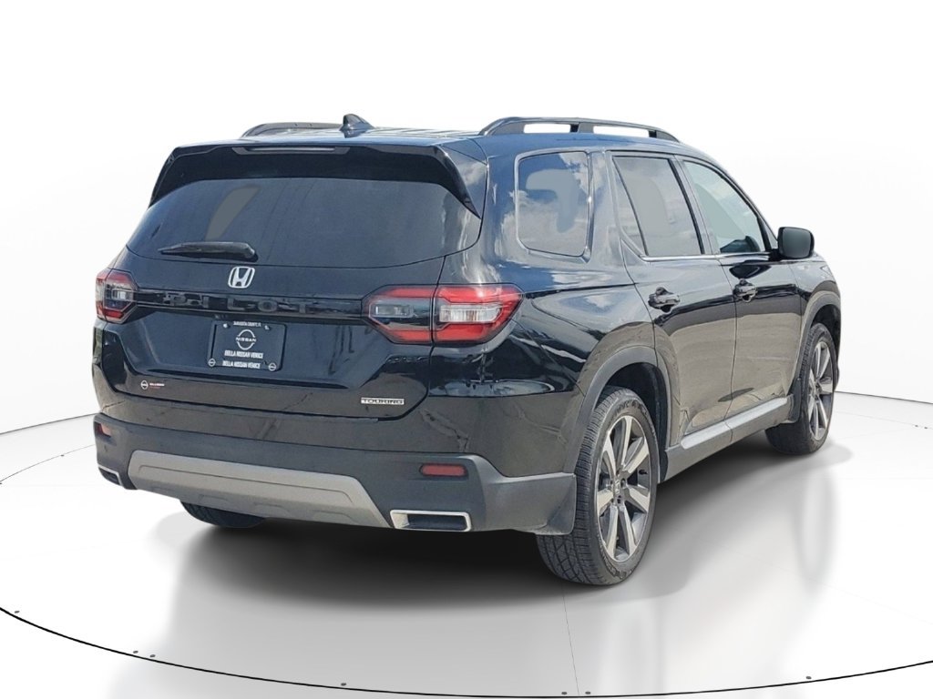 Used 2025 Honda Pilot Touring image 5
