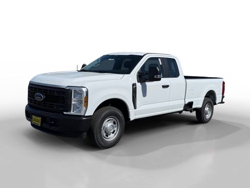 New 2026 Ford F250 XL w/ XL Driver Assist Package RWD image 1