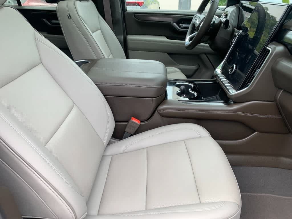 Used 2025 GMC Yukon Elevation w/ Technology Package AWD/4WD image 20