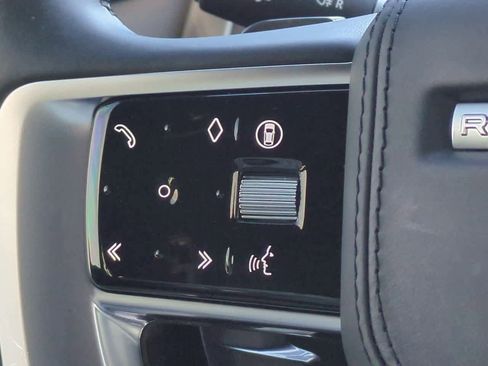 Certified 2024 Land Rover Range Rover SE image 24