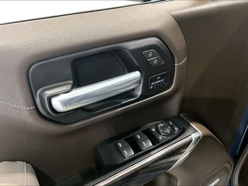 Used 2021 Chevrolet Silverado 1500 LTZ w/ Technology Package AWD/4WD image 38