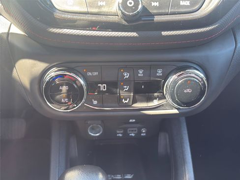 Used 2022 Chevrolet TrailBlazer RS w/ Sun and Liftgate Package AWD/4WD image 17