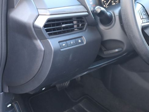 Used 2025 Nissan Altima 2.5 SV AWD/4WD image 21