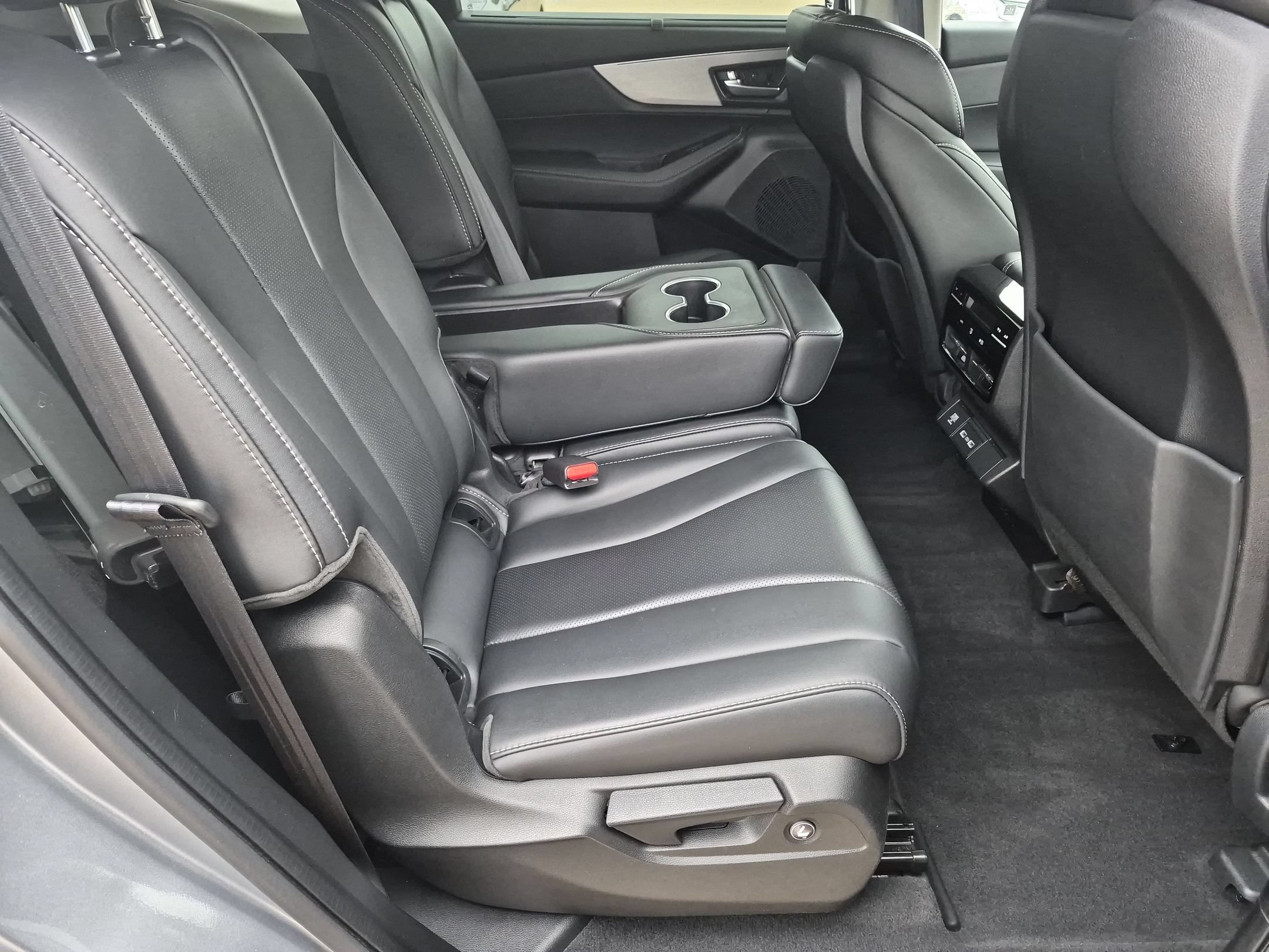 Used 2024 Acura MDX w/ Technology Package AWD/4WD image 32