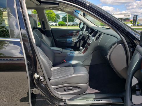 Used 2017 INFINITI QX50 AWD w/ Technology Package image 18