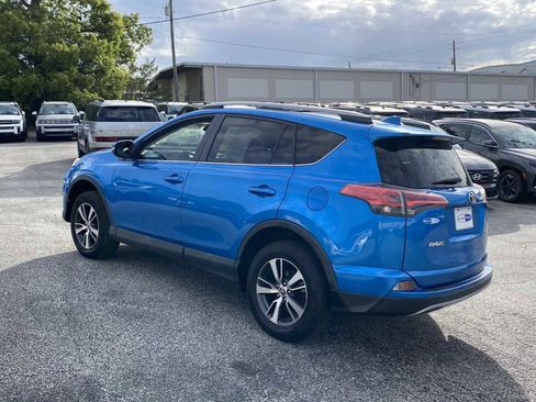 Used 2018 Toyota RAV4 XLE image 7