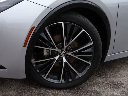 Used 2024 Toyota Prius XLE image 2