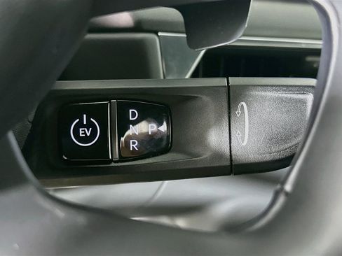 Used 2024 Kia EV9 GT-Line AWD/4WD image 25