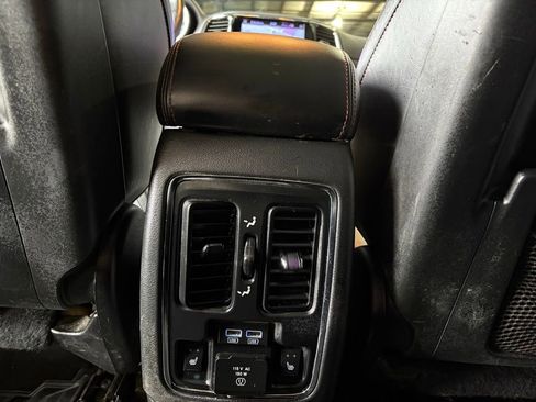 Used 2019 Jeep Grand Cherokee Trailhawk w/ Trailhawk Luxury Group image 44