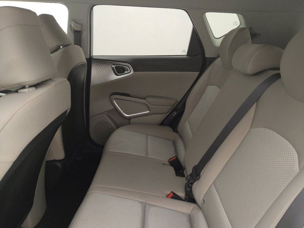Used 2022 Kia Soul LX FWD image 18
