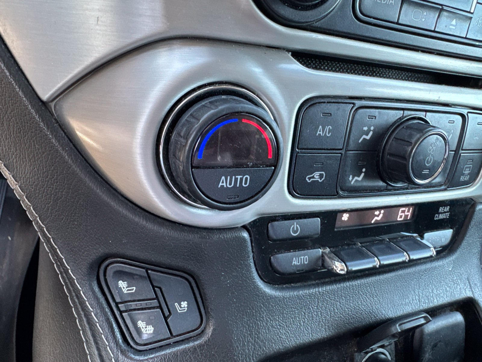 Used 2017 GMC Yukon SLT RWD image 14