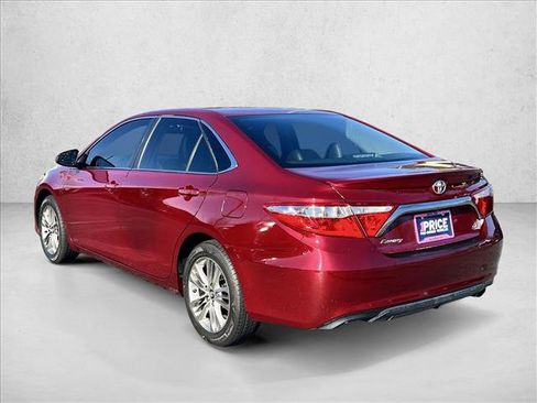 Used 2017 Toyota Camry SE image 7