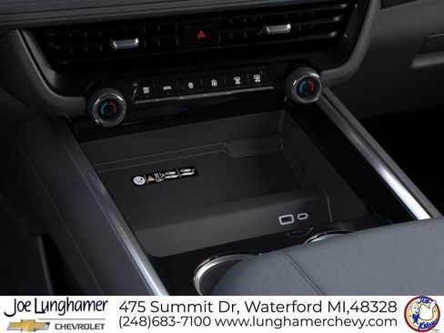 New 2026 Chevrolet Suburban Z71 w/ Comfort Package AWD/4WD image 23