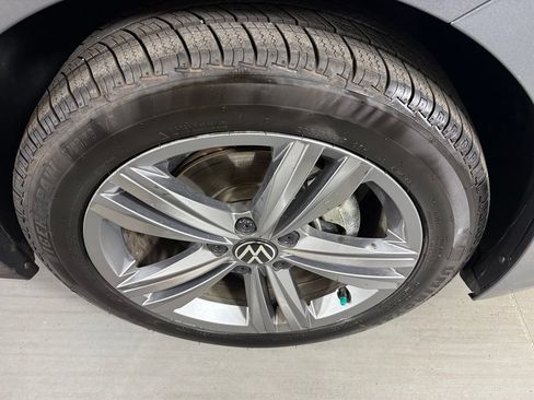 Used 2024 Volkswagen Jetta SE FWD image 11