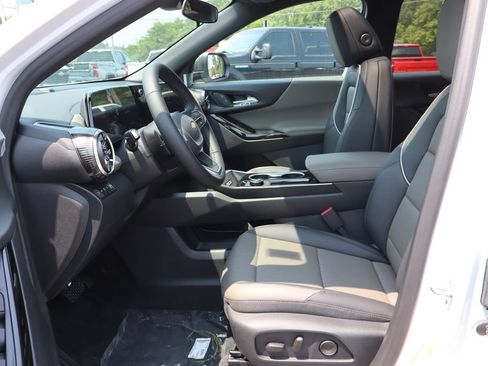 New 2027 Chevrolet Equinox LT w/ Convenience Package II AWD/4WD image 7