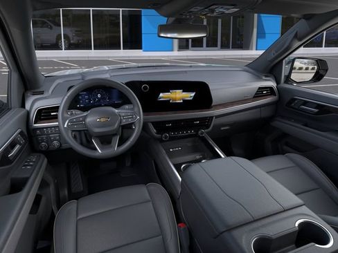 New 2026 Chevrolet Suburban Premier w/ Sun And Tow Package AWD/4WD image 15