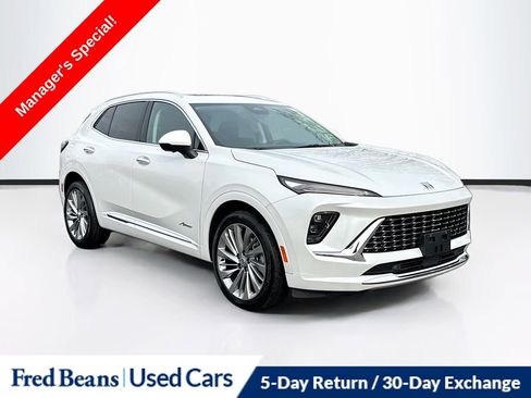 Used 2024 Buick Envision Avenir image 1