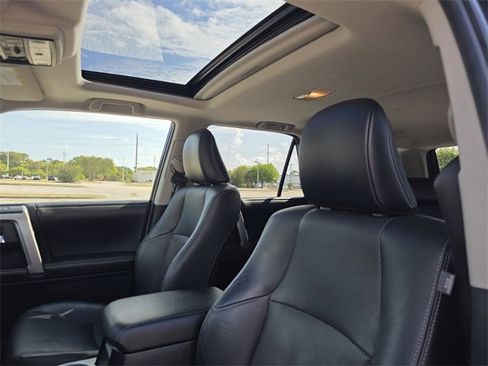 Used 2014 Toyota 4Runner Limited image 22