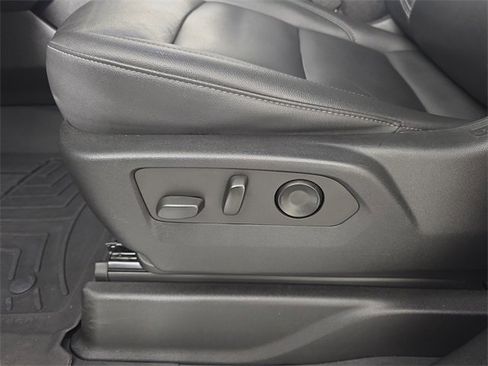 Used 2022 Chevrolet Tahoe Z71 w/ Off-Road Capability Package image 18