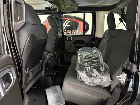 New 2026 Jeep Wrangler Unlimited Rubicon image 15