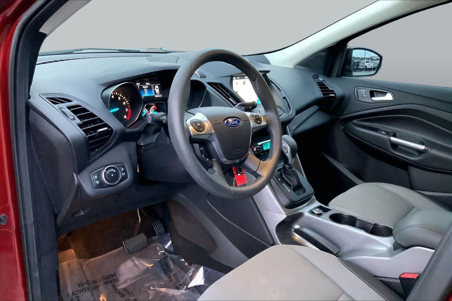 Used 2016 Ford Escape SE w/ Equipment Group 201A FWD image 16