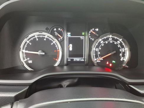 Used 2020 Toyota 4Runner Limited image 29