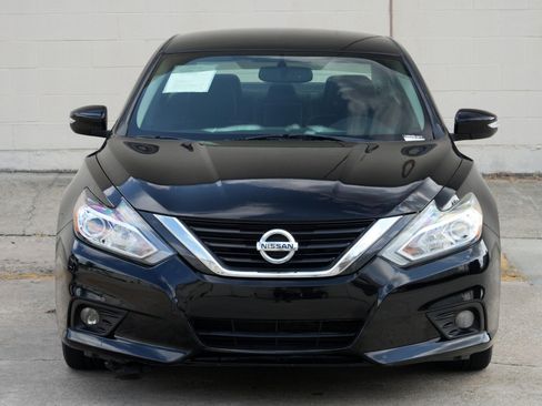 Used 2018 Nissan Altima 2.5 SL FWD image 38