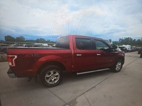 Used 2017 Ford F150 XLT w/ Equipment Group 301A Mid AWD/4WD image 4