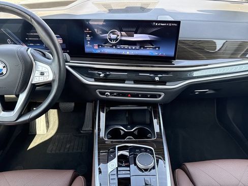 Used 2025 BMW X7 xDrive40i w/ Premium Package AWD/4WD image 15