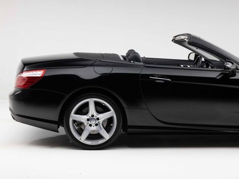 Used 2014 Mercedes-Benz SL 550 image 37