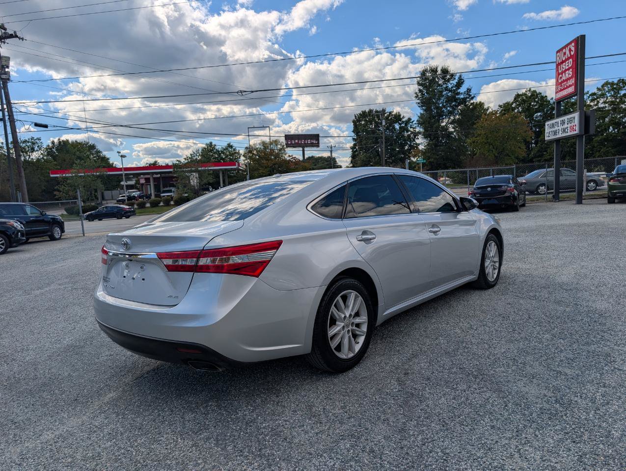 Used 2014 Toyota Avalon XLE Premium FWD image 7