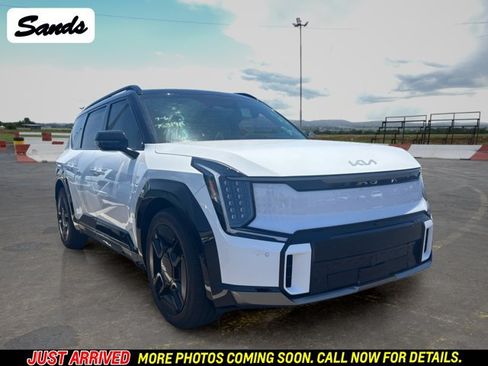 Certified 2026 Kia EV9 GT-Line AWD/4WD image 1