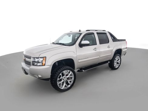 Used 2007 Chevrolet Avalanche LT w/ LT Preferred Equipment Group AWD/4WD image 9