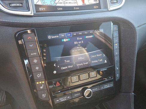 Used 2019 INFINITI QX50 Essential w/ Sensory Package image 16