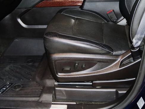 Used 2017 GMC Yukon SLT image 35