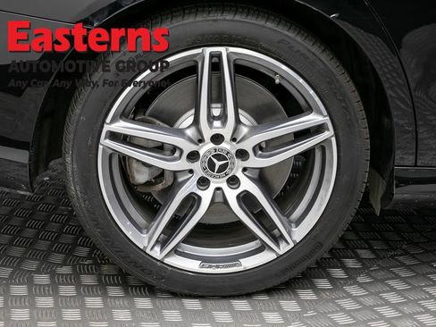 Used 2020 Mercedes-Benz E 450 4MATIC Sedan w/ Parking Assistance Package image 31