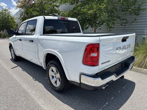 Used 2025 RAM 1500 Big Horn AWD/4WD image 3