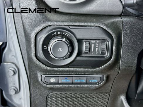 Used 2022 Jeep Wrangler Unlimited Rubicon 4xe w/ Dual Top Group AWD/4WD image 14