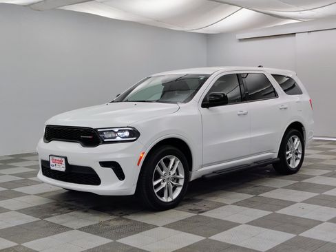Used 2024 Dodge Durango GT w/ Trailer Tow Group IV AWD/4WD image 6