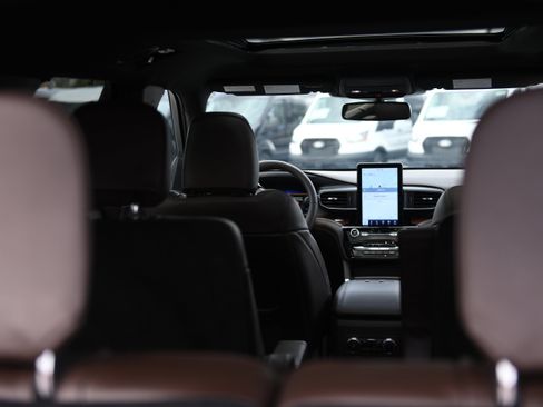 Used 2024 Ford Explorer King Ranch w/ Technology Package image 13