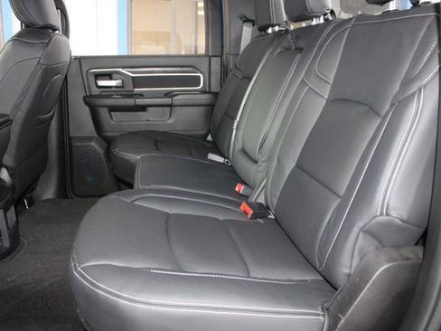 Used 2024 RAM 2500 Big Horn w/ Sport Appearance Package image 22